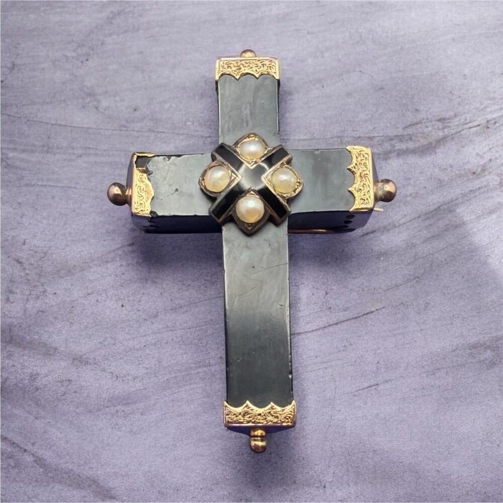 Victorian Gold filled Black Ónix Cross Brooch with Cream Pearls Religious 5.8g